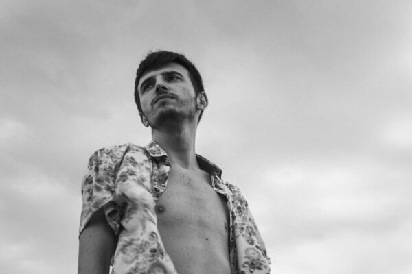 Photo Thoughtful man