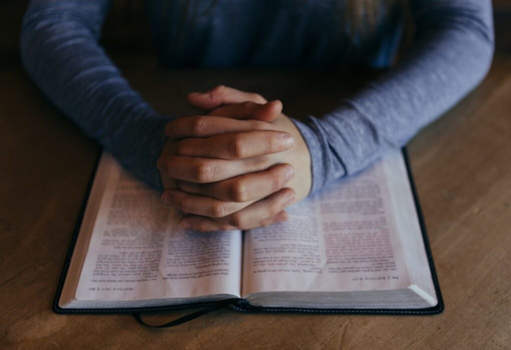 Photo Praying hands