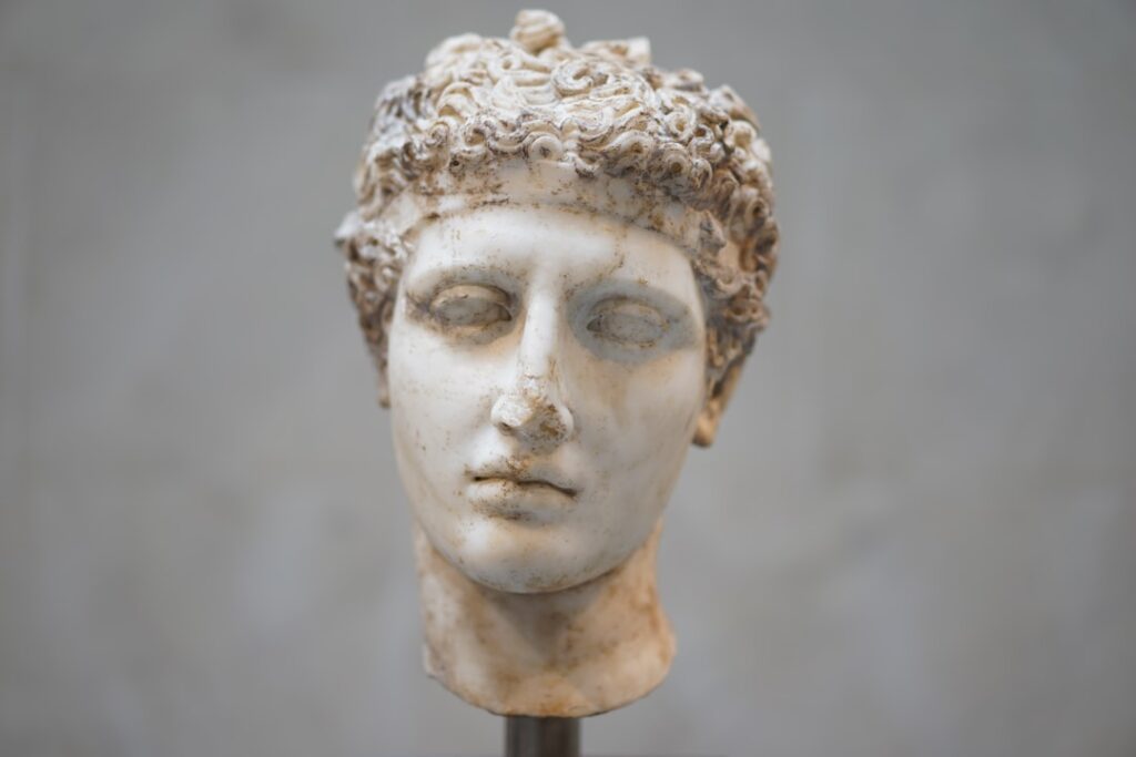 Photo Heart sculpture