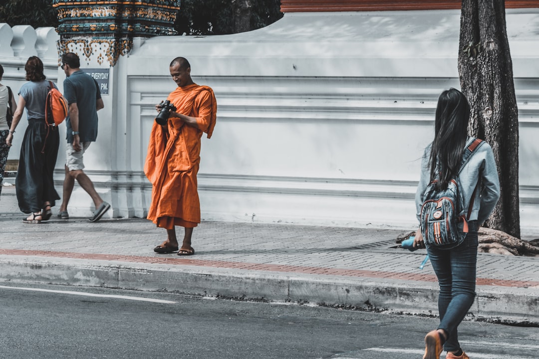 Being Peace by Thich Nhat Hanh Hell Read