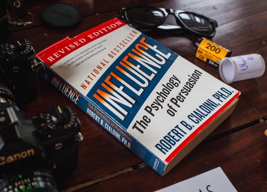 Photo "Influence: Science and Practice by Robert B Cialdini"