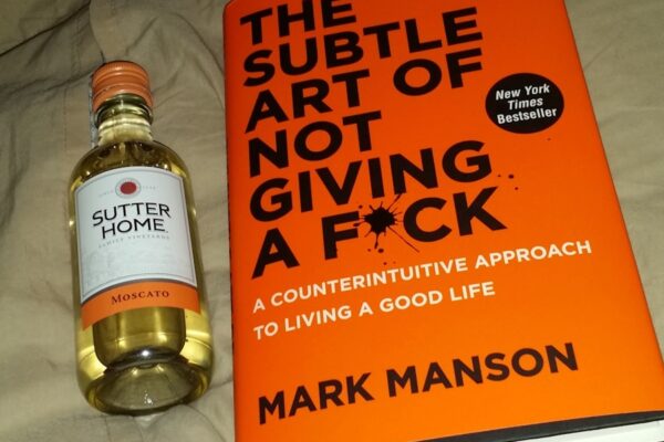 Photo The Subtle Art of Not Giving a F*ck by Mark Manson