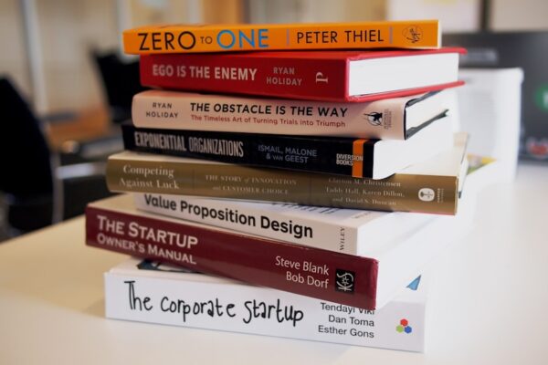 Photo The $100 Startup by Chris Guillebeau