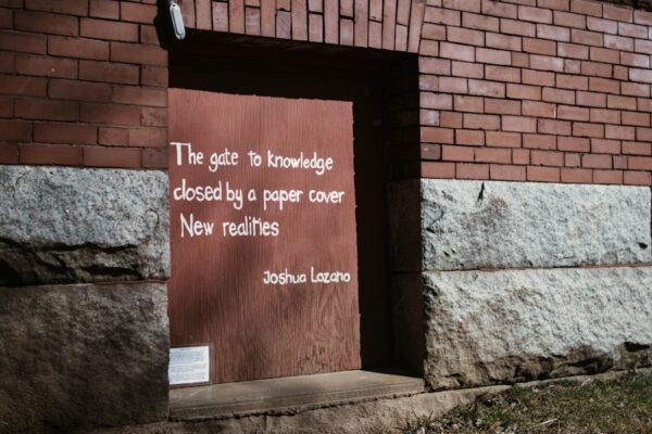 Photo "Leading Change by John P Kotter"