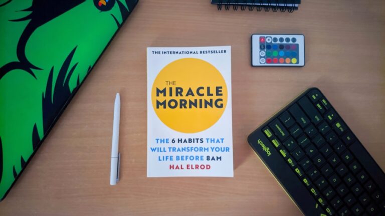 Photo The Tipping Point: How Little Things Can Make a Big Difference by Malcolm Gladwell