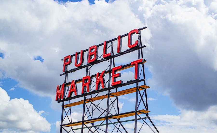 Photo Public Policy: Politics, Analysis, and Alternatives by Michael E Kraft and Scott R Furlong