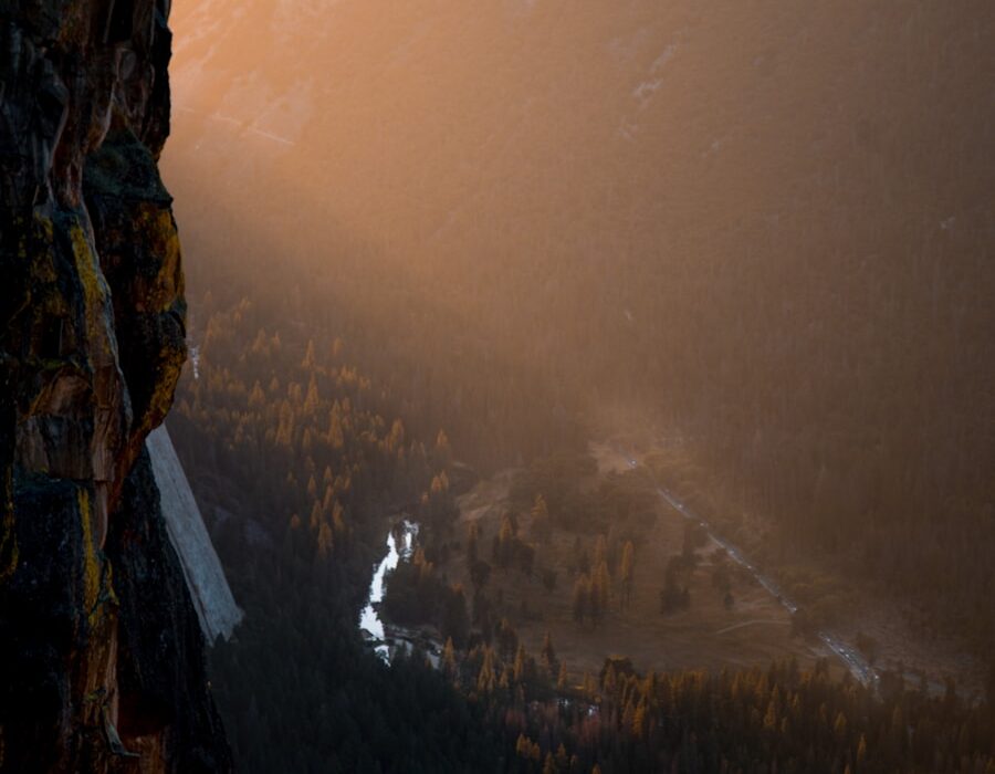 Photo "Touching the Void by Joe Simpson"