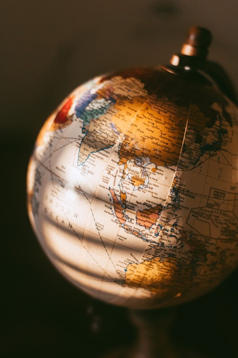 Photo International Relations: A Very Short Introduction by Paul Wilkinson
