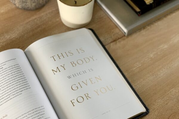 Photo The Mens Health Big Book of Exercises by Adam Campbell