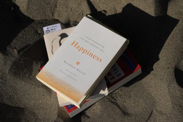 Photo Humanocracy by Gary Hamel & Michele Zanini