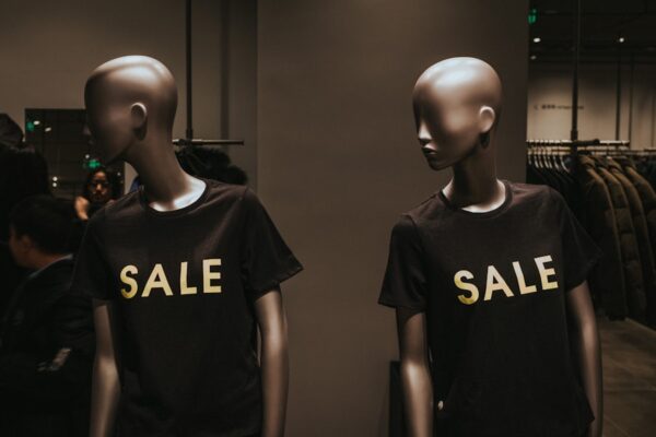 Photo The World for Sale by Javier Blas & Jack Farchy