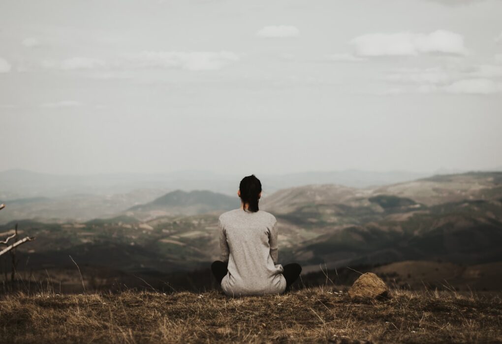 Photo Meditating person