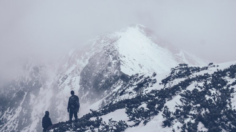 Photo Mountaineer summit