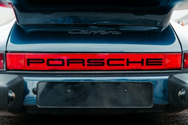 Photo Chryslers logo