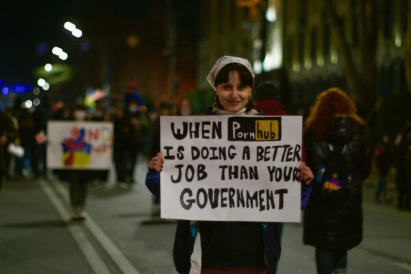Photo Government collapse