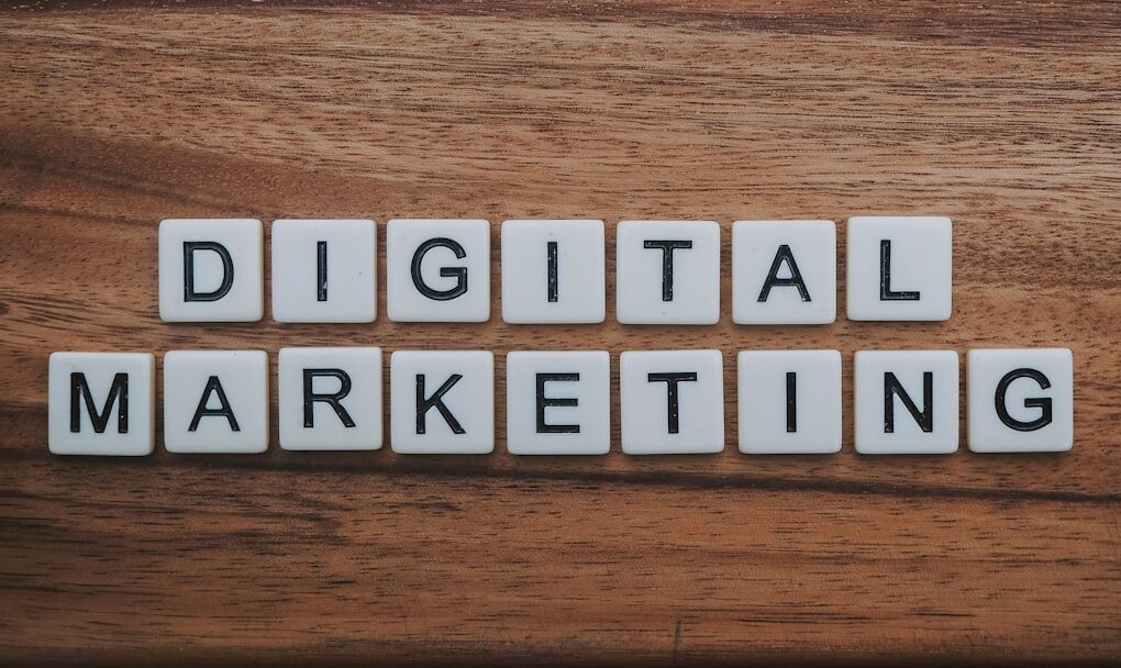 Photo Digital Marketing Essentials Book