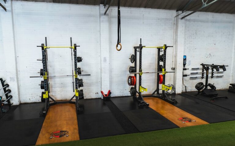 Photo Weightlifting equipment