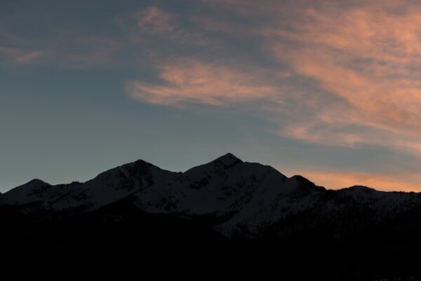Photo Mountain silhouette