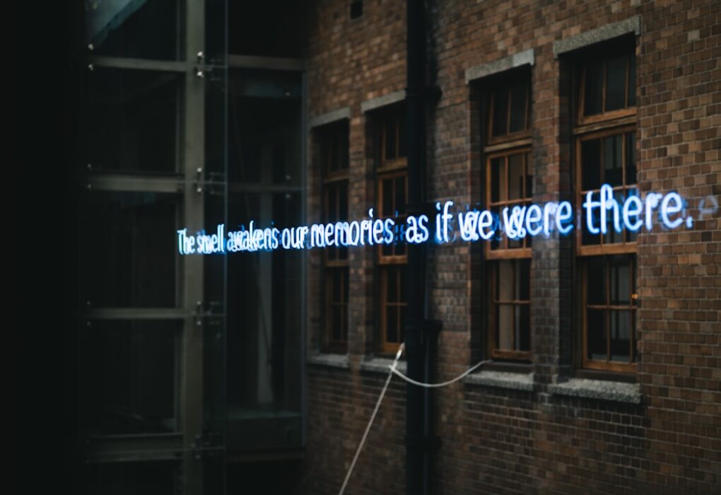 Photo Wild Truth