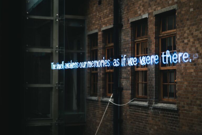 Photo Wild Truth