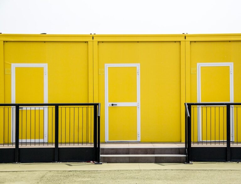 Photo Yellow House