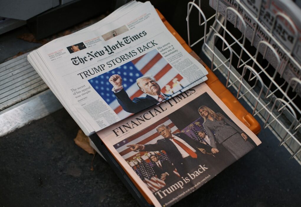 Photo Trump Touches Dies