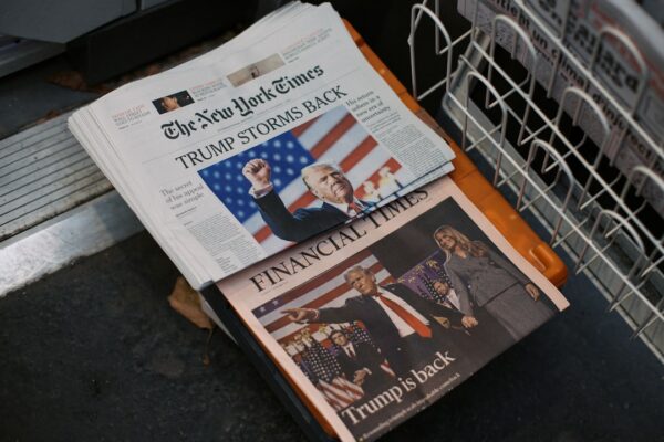Photo Trump Touches Dies