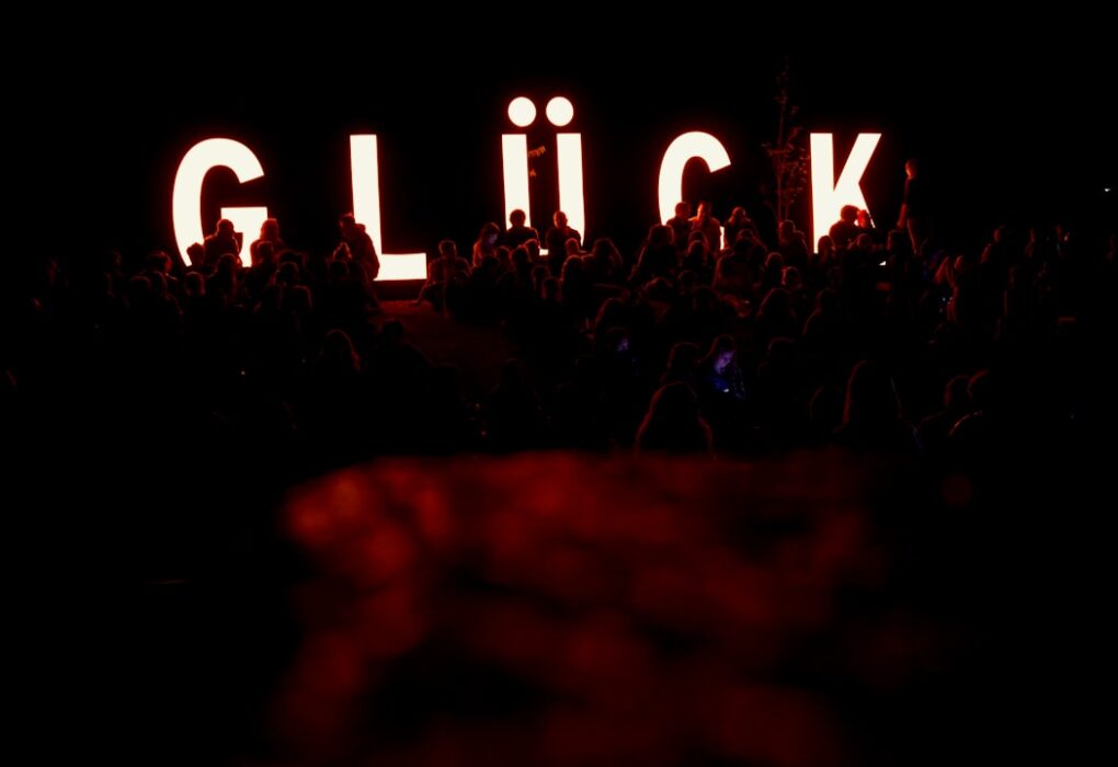 Photo Click Millionaires