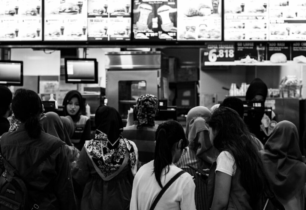 Photo Behavioral Economics