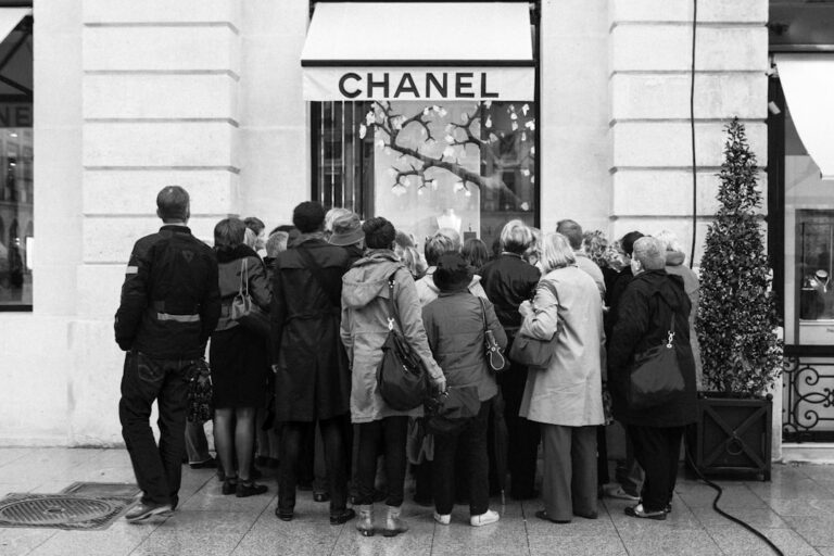 Photo Economic Approach to Human Behavior