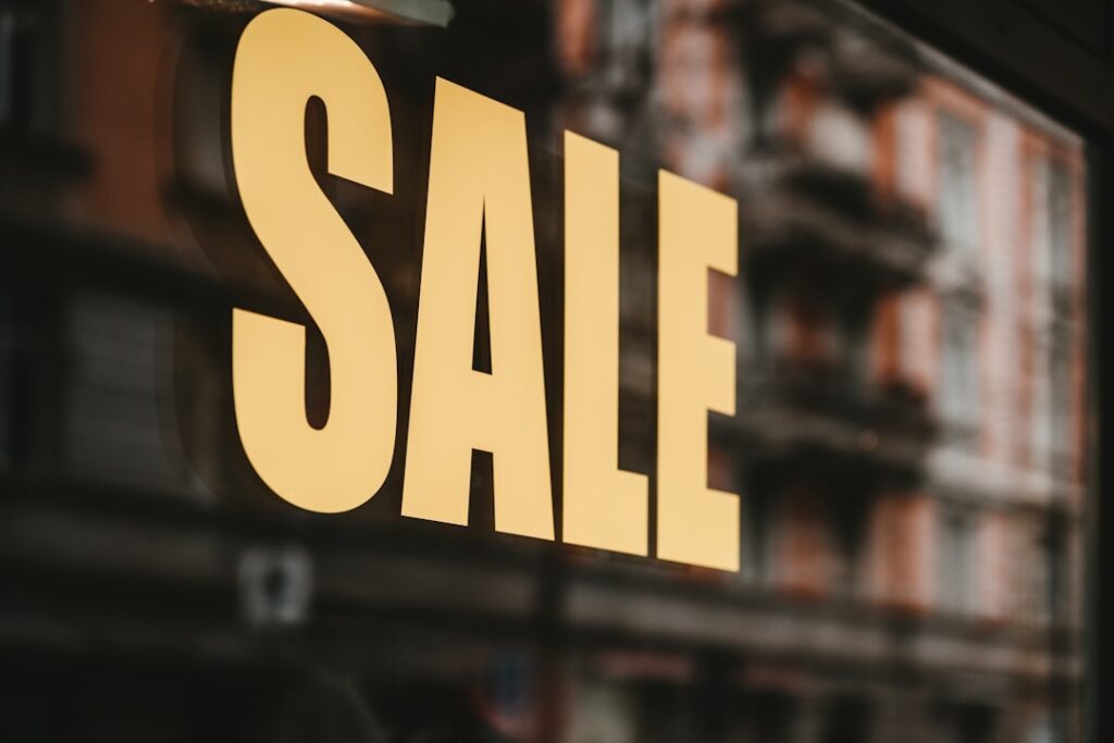 Photo Closing Deals Smoothly