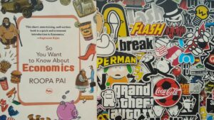 Photo Economics of Attention