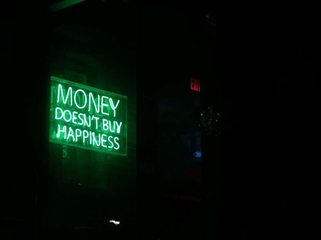 Photo Economics of Happiness